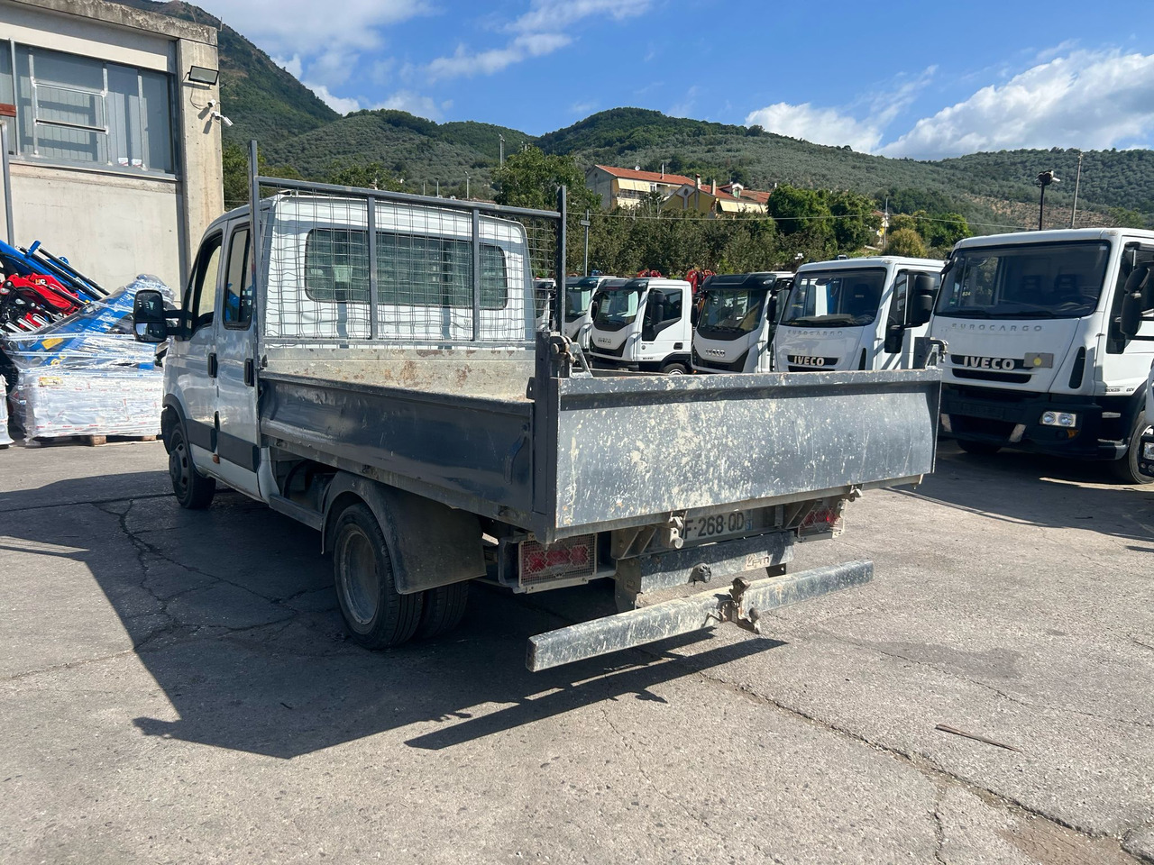 Kipper Transporter, Transporter mit Doppelkabine IVECO DAILY 35C13: das Bild 24 Kipper Transporter, Transporter mit Doppelkabine IVECO DAILY 35C13: das Bild 24