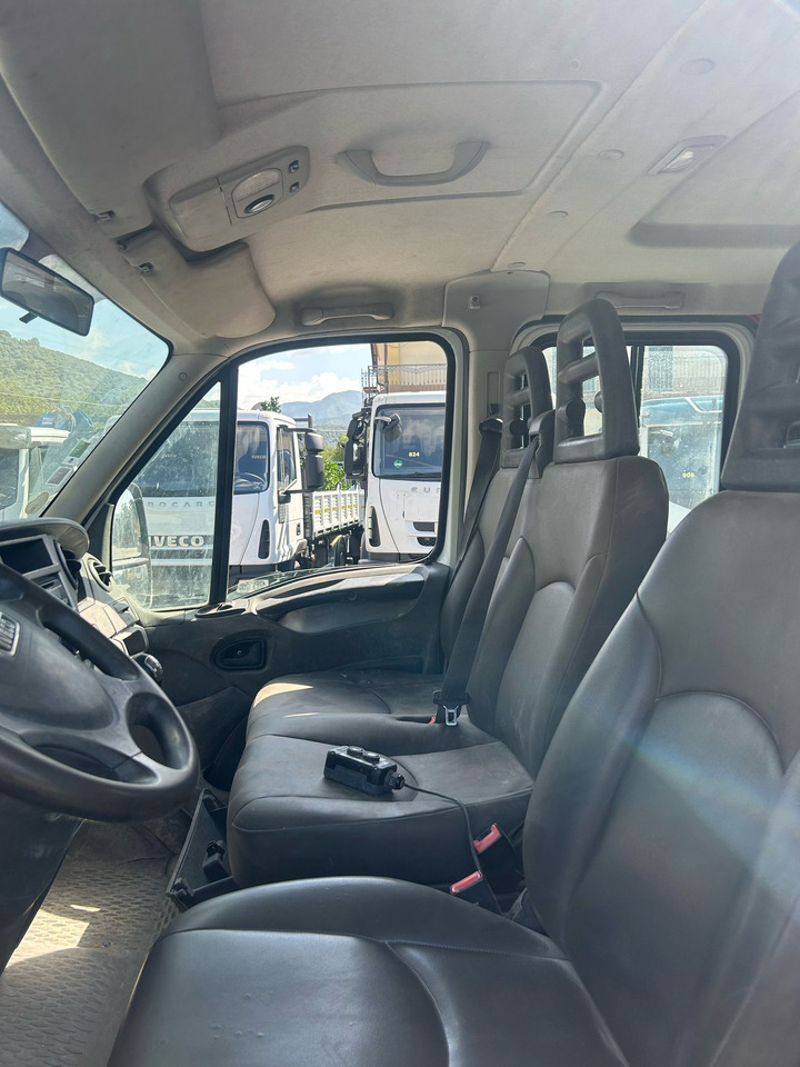 Kipper Transporter, Transporter mit Doppelkabine IVECO DAILY 35C13: das Bild 8 Kipper Transporter, Transporter mit Doppelkabine IVECO DAILY 35C13: das Bild 8