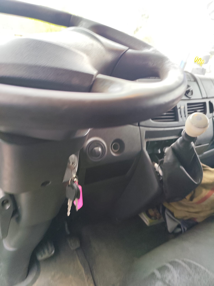 IVECO EUROCARGO 140E25 - Kipper: das Bild 5 IVECO EUROCARGO 140E25 - Kipper: das Bild 5