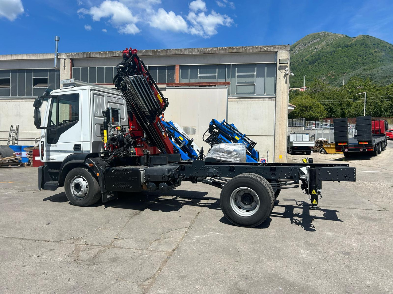 IVECO EUROCARGO 160-250 - Autokran: das Bild 5 IVECO EUROCARGO 160-250 - Autokran: das Bild 5