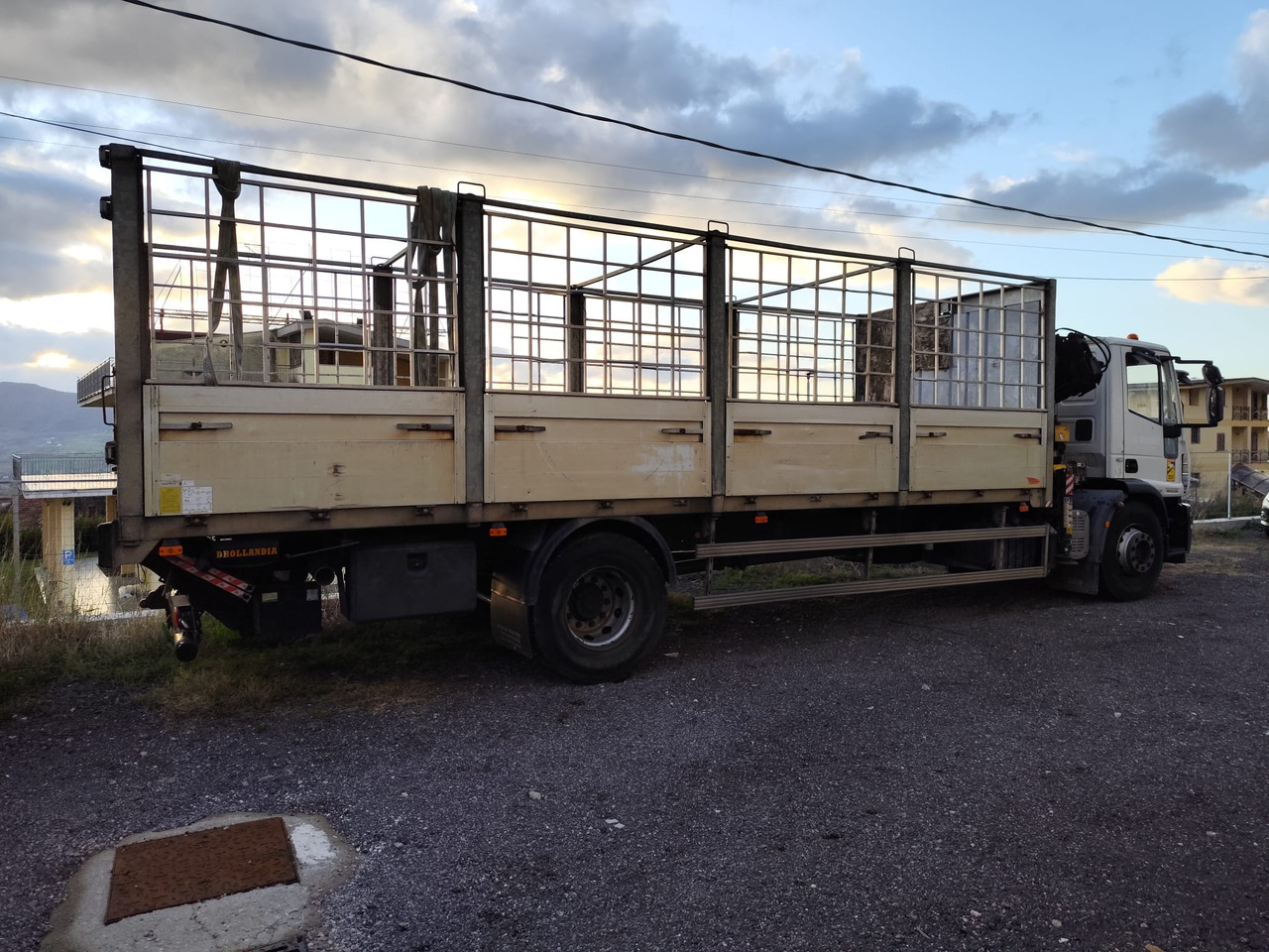 IVECO EUROCARGO 180E25 - Autokran, Autokran: das Bild 3 IVECO EUROCARGO 180E25 - Autokran, Autokran: das Bild 3