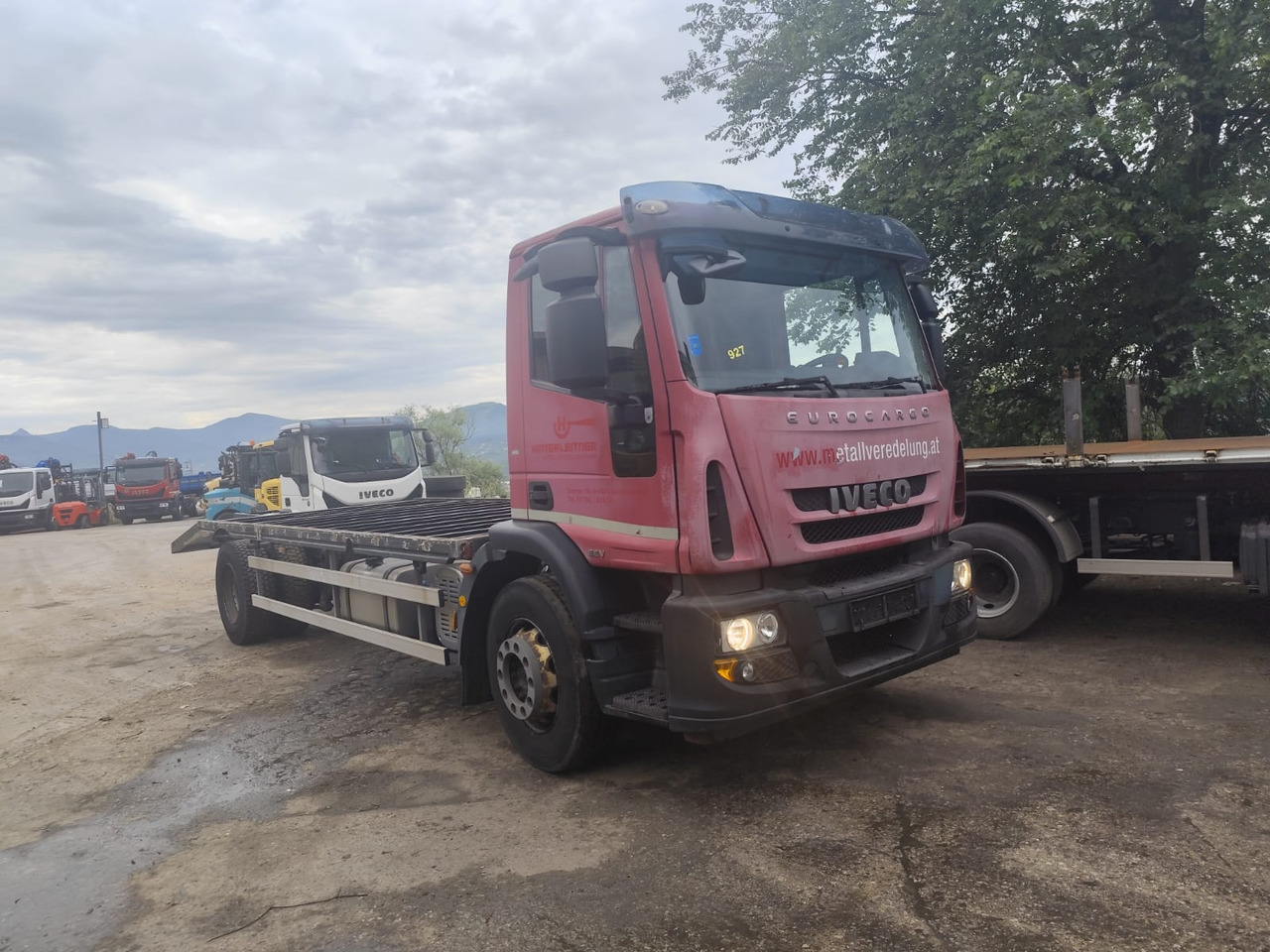IVECO EUROCARGO 180E30 - Pritsche LKW: das Bild 1 IVECO EUROCARGO 180E30 - Pritsche LKW: das Bild 1