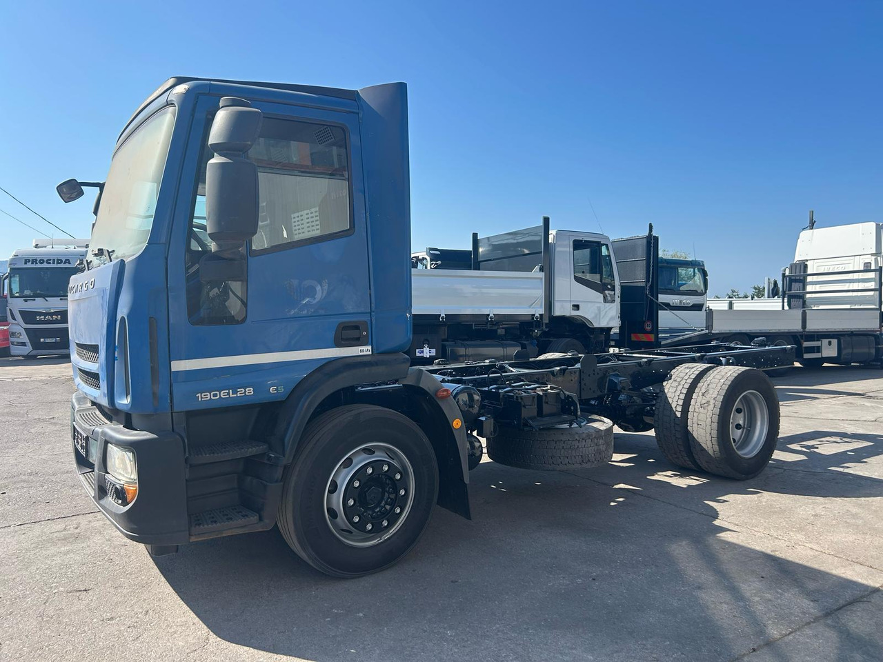 IVECO EUROCARGO 190EL28 - Fahrgestell LKW: das Bild 1 IVECO EUROCARGO 190EL28 - Fahrgestell LKW: das Bild 1
