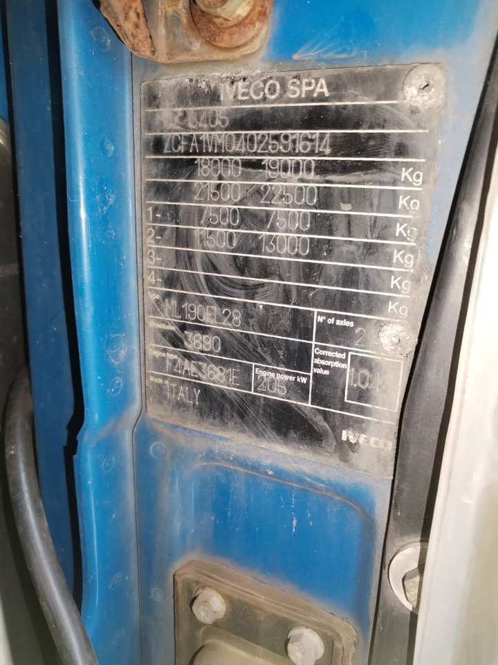 IVECO EUROCARGO 190EL28 - Autokran: das Bild 2 IVECO EUROCARGO 190EL28 - Autokran: das Bild 2
