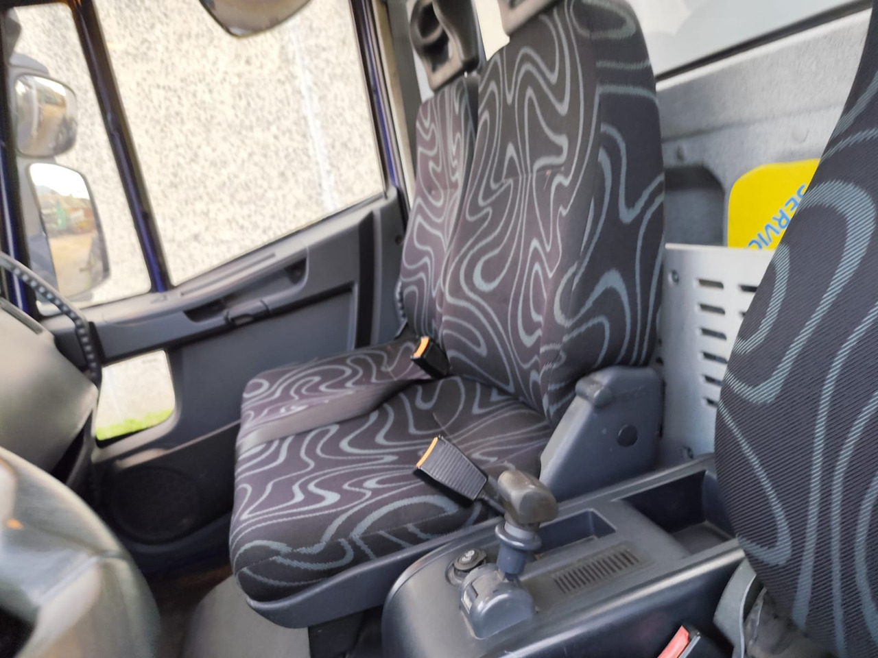 IVECO EUROCARGO 75E18 - Pritsche LKW: das Bild 3 IVECO EUROCARGO 75E18 - Pritsche LKW: das Bild 3