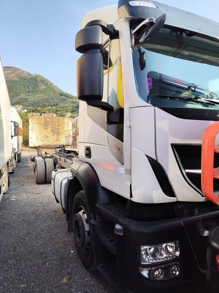 IVECO STRALIS AD 260S31 XP - Koffer LKW: das Bild 4 IVECO STRALIS AD 260S31 XP - Koffer LKW: das Bild 4
