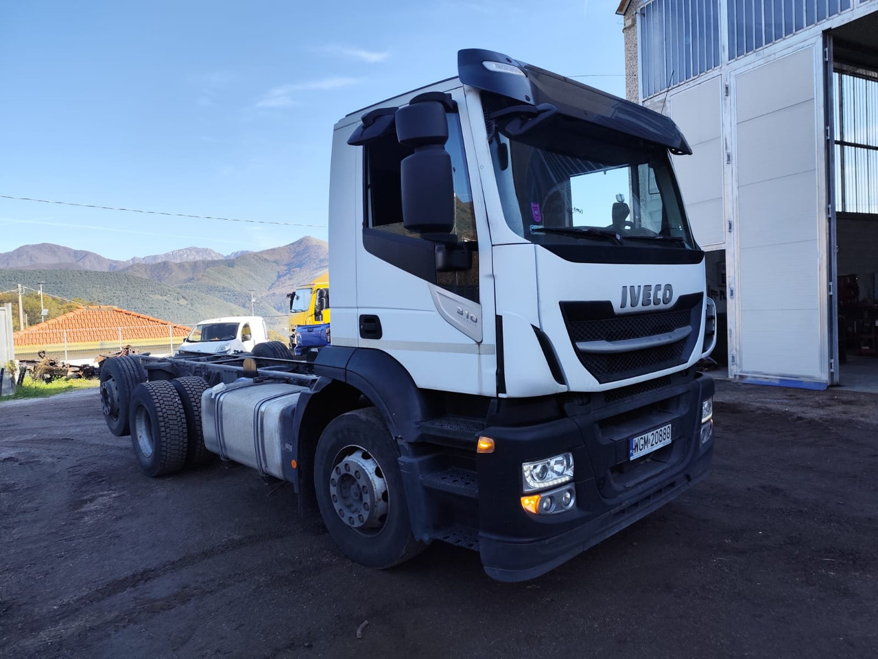 IVECO STRALIS AD 260S31 XP - Fahrgestell LKW: das Bild 1 IVECO STRALIS AD 260S31 XP - Fahrgestell LKW: das Bild 1