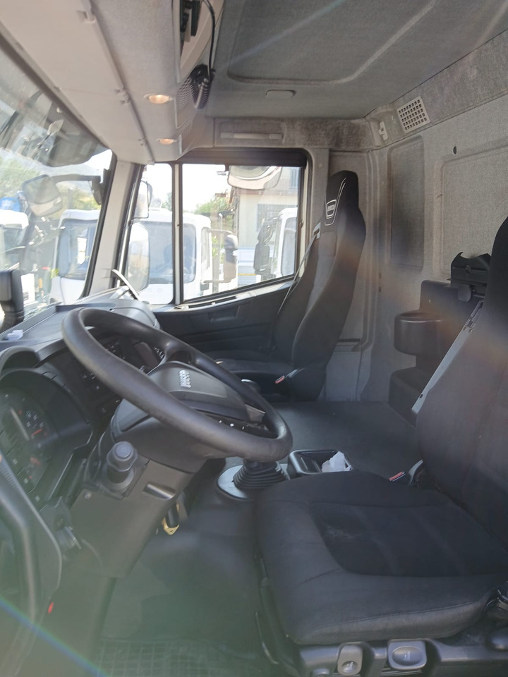 IVECO STRALIS AD 260S31 XP - Autokran: das Bild 2 IVECO STRALIS AD 260S31 XP - Autokran: das Bild 2