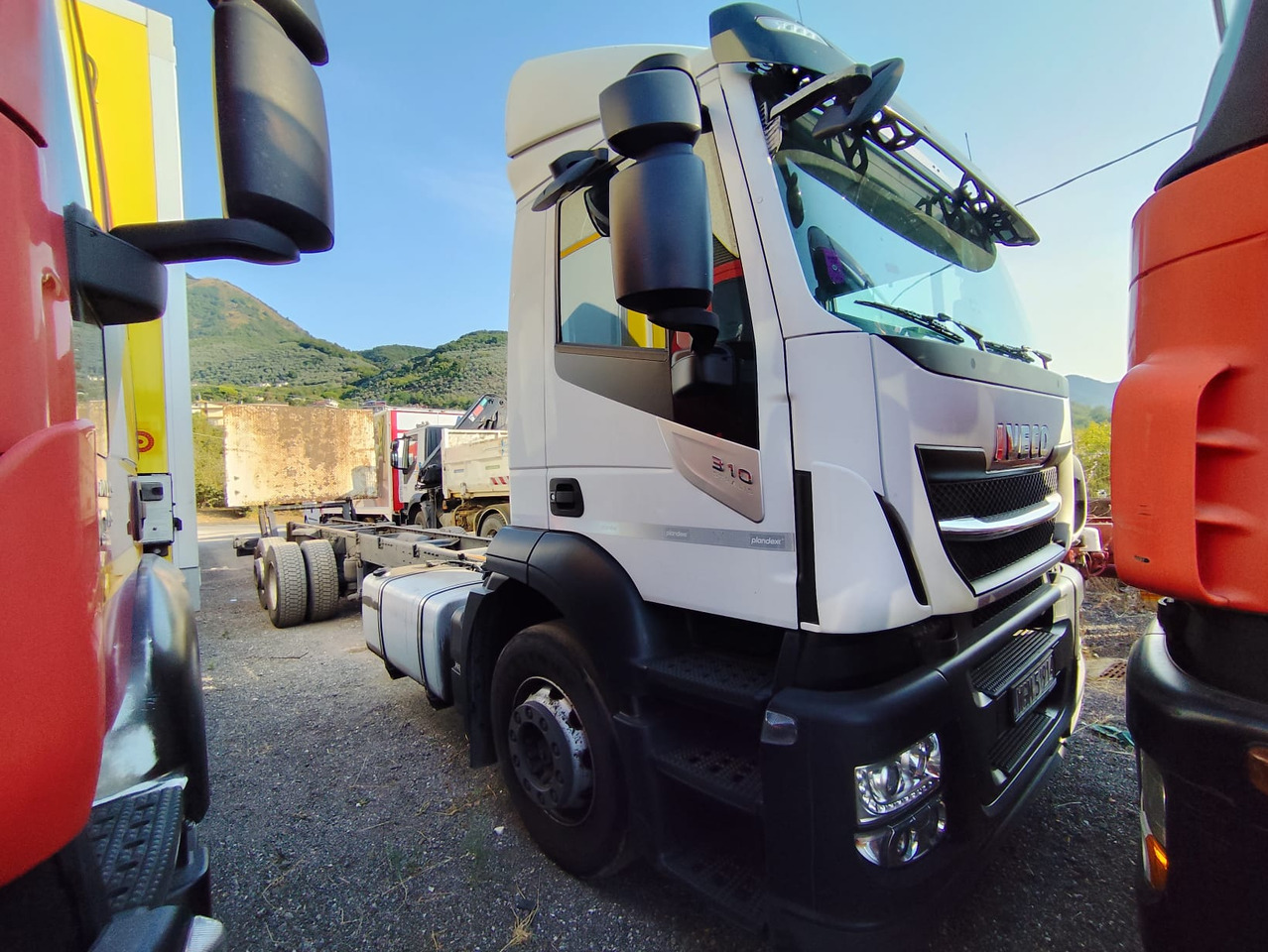 IVECO STRALIS AD 260S31 XP - Koffer LKW: das Bild 1 IVECO STRALIS AD 260S31 XP - Koffer LKW: das Bild 1