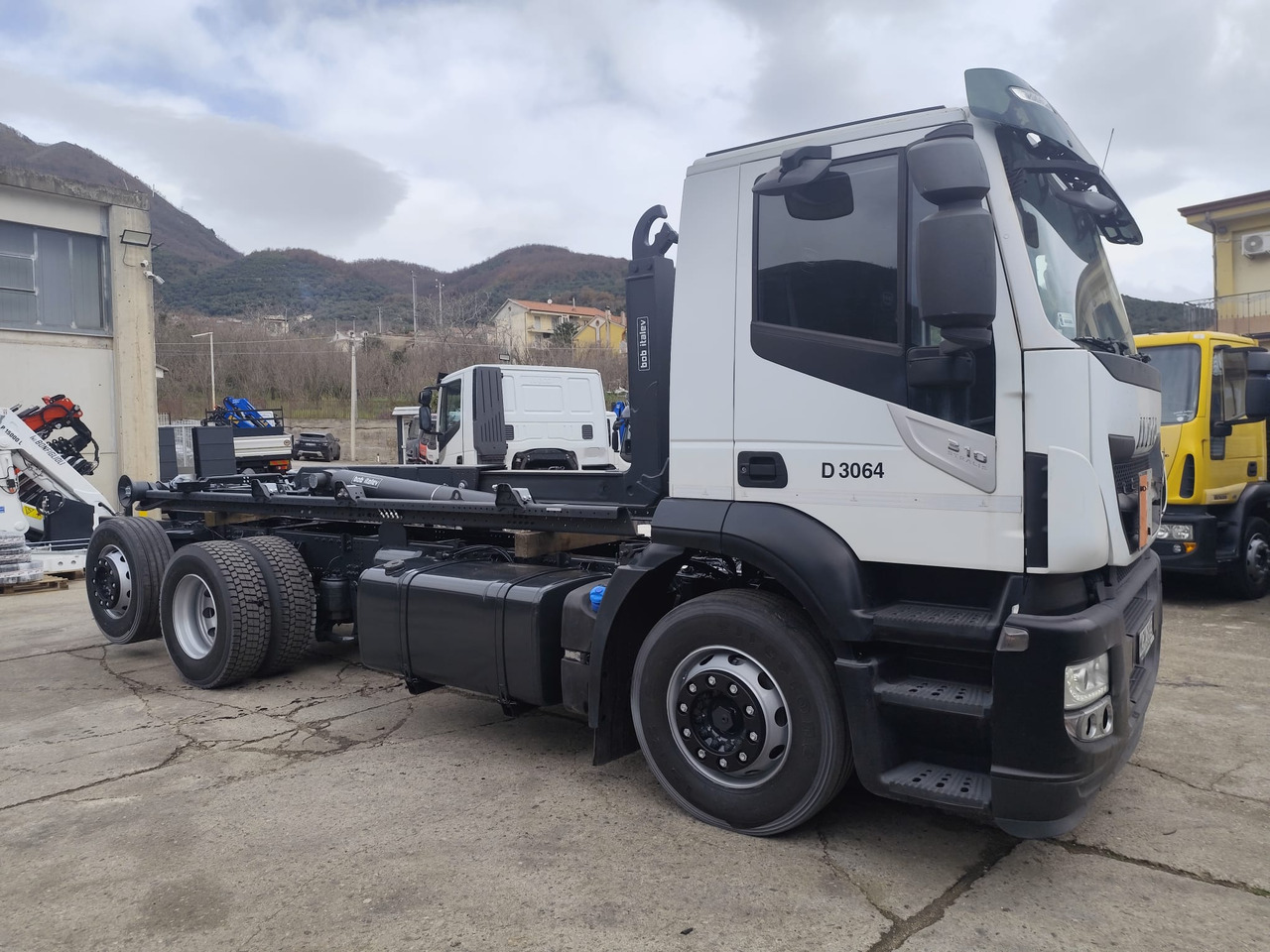 IVECO STRALIS AD 260S31 XP - Abrollkipper: das Bild 1 IVECO STRALIS AD 260S31 XP - Abrollkipper: das Bild 1