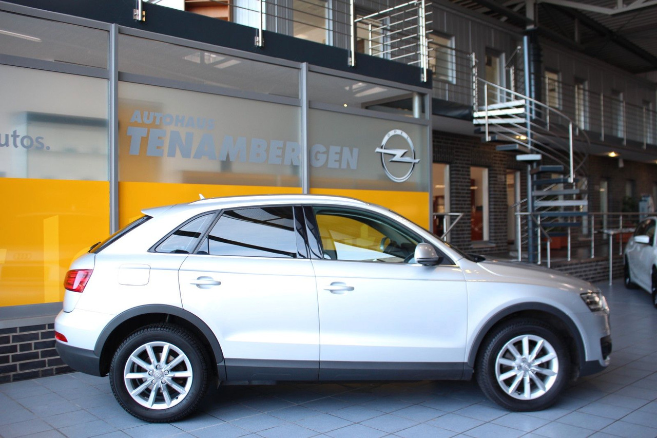 Audi Q3 2.0 TDI quattro Xenon Navi Sitzheizung AHK - SUV/ Geländewagen: das Bild 3 Audi Q3 2.0 TDI quattro Xenon Navi Sitzheizung AHK - SUV/ Geländewagen: das Bild 3