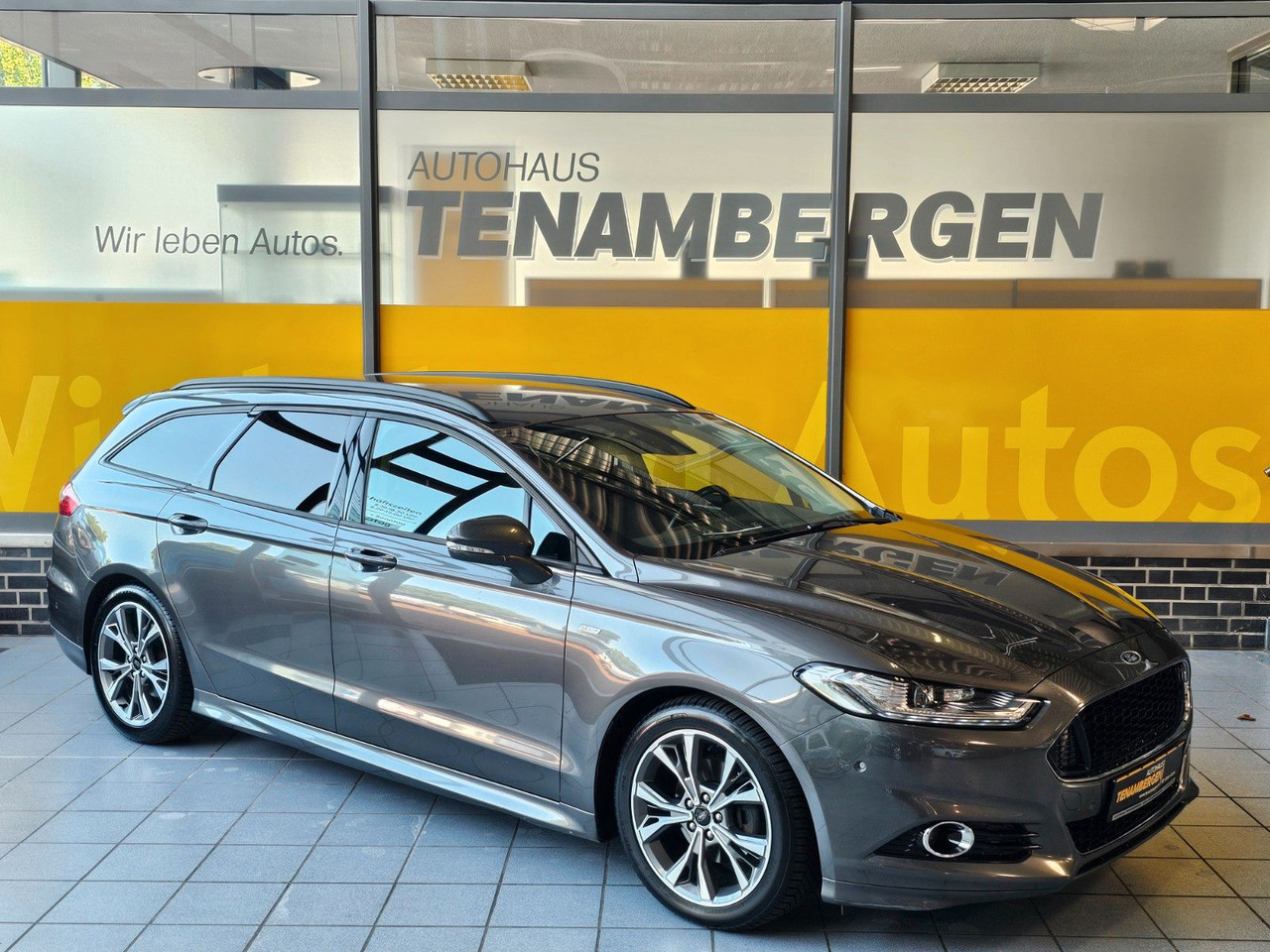 Ford Mondeo Turnier ST-Line LED Scheinwerfer - PKW: das Bild 1 Ford Mondeo Turnier ST-Line LED Scheinwerfer - PKW: das Bild 1