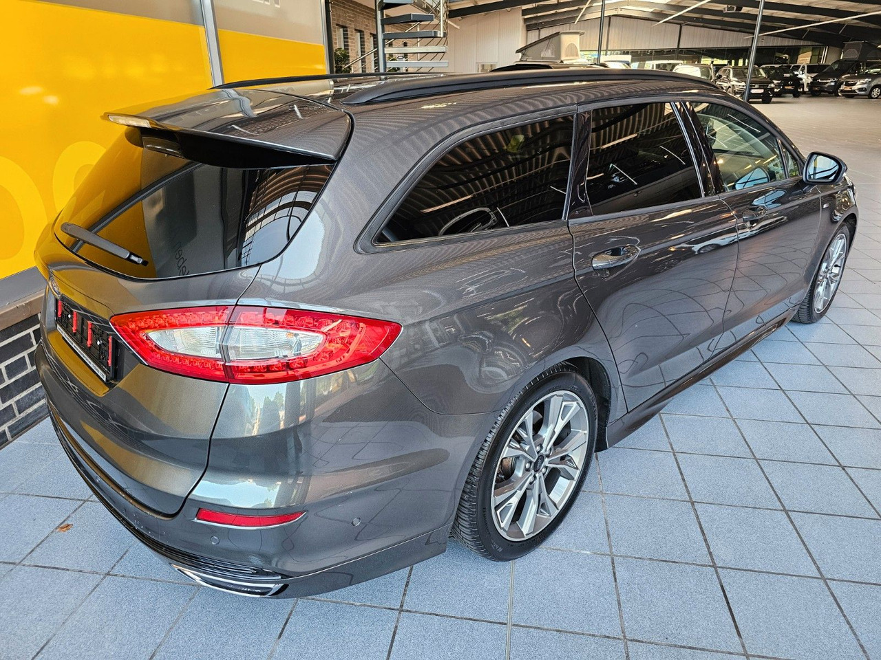 Ford Mondeo Turnier ST-Line LED Scheinwerfer - PKW: das Bild 5 Ford Mondeo Turnier ST-Line LED Scheinwerfer - PKW: das Bild 5