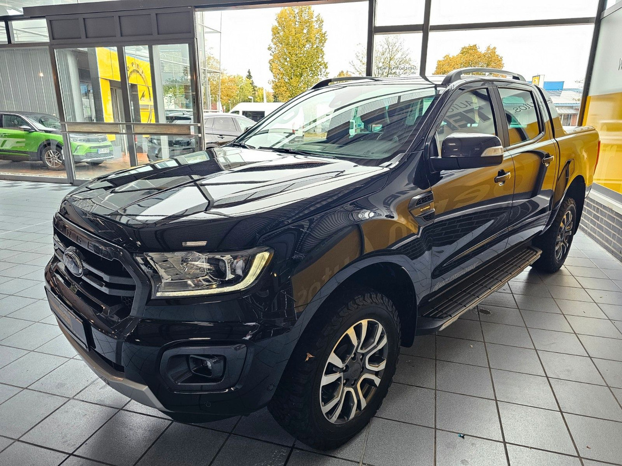Ford Ranger Wildtrak DoKa 4x4 Standhzg. ACC LED AHK - SUV/ Geländewagen: das Bild 4 Ford Ranger Wildtrak DoKa 4x4 Standhzg. ACC LED AHK - SUV/ Geländewagen: das Bild 4