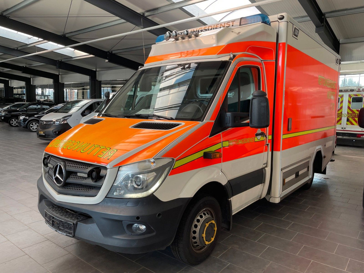 Mercedes-Benz Sprinter II Rettungswagen 519 CDI - PKW: das Bild 2 Mercedes-Benz Sprinter II Rettungswagen 519 CDI - PKW: das Bild 2