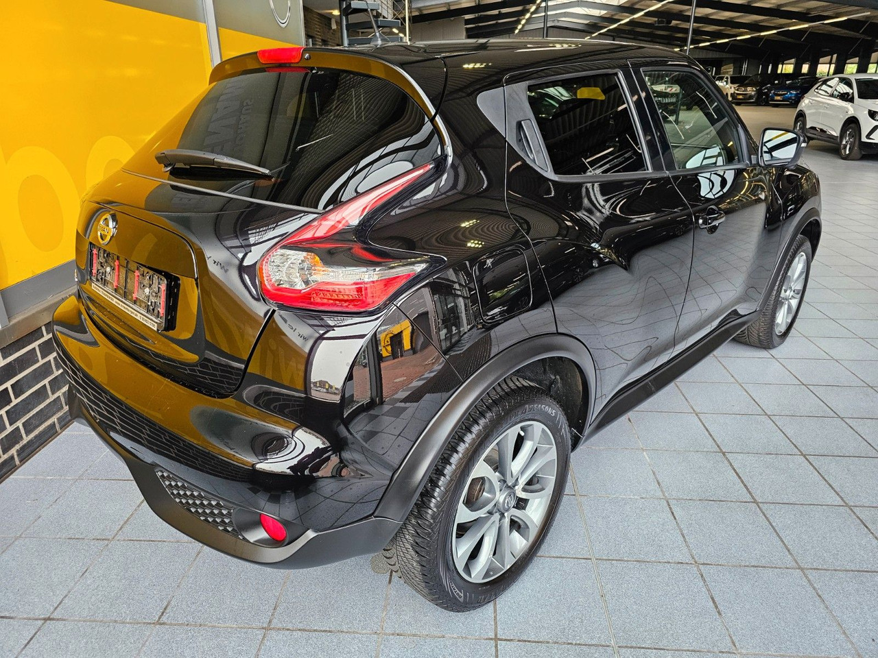 Nissan Juke 1.2 DIG-T 360 / Navi / Ganzjahresreifen - SUV/ Geländewagen: das Bild 4 Nissan Juke 1.2 DIG-T 360 / Navi / Ganzjahresreifen - SUV/ Geländewagen: das Bild 4