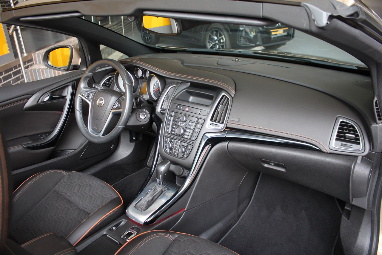 Opel Cascada Innovation AT Sitz- & Lenkradhzg BiXenon - PKW: das Bild 5 Opel Cascada Innovation AT Sitz- & Lenkradhzg BiXenon - PKW: das Bild 5