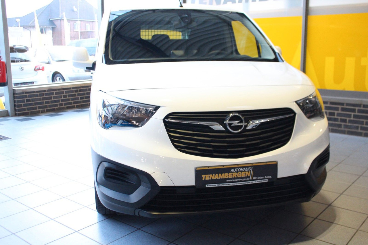 Opel Combo E Cargo 3.Sitze Klima Bluetooth Durchlade - Kleintransporter: das Bild 3 Opel Combo E Cargo 3.Sitze Klima Bluetooth Durchlade - Kleintransporter: das Bild 3