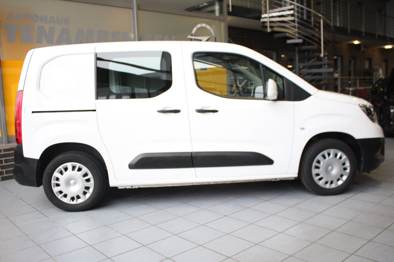 Opel Combo E Cargo 3.Sitze Klima Bluetooth Durchlade - Kleintransporter: das Bild 5 Opel Combo E Cargo 3.Sitze Klima Bluetooth Durchlade - Kleintransporter: das Bild 5