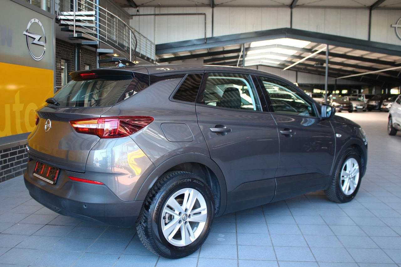 Opel Grandland Edition 1.2 Automatik Navi PDC v+h LED - SUV/ Geländewagen: das Bild 5 Opel Grandland Edition 1.2 Automatik Navi PDC v+h LED - SUV/ Geländewagen: das Bild 5