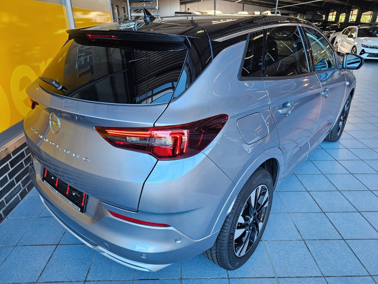 Opel Grandland (X) Elegance IntelliLux 360°Kamera ACC - SUV/ Geländewagen: das Bild 4 Opel Grandland (X) Elegance IntelliLux 360°Kamera ACC - SUV/ Geländewagen: das Bild 4