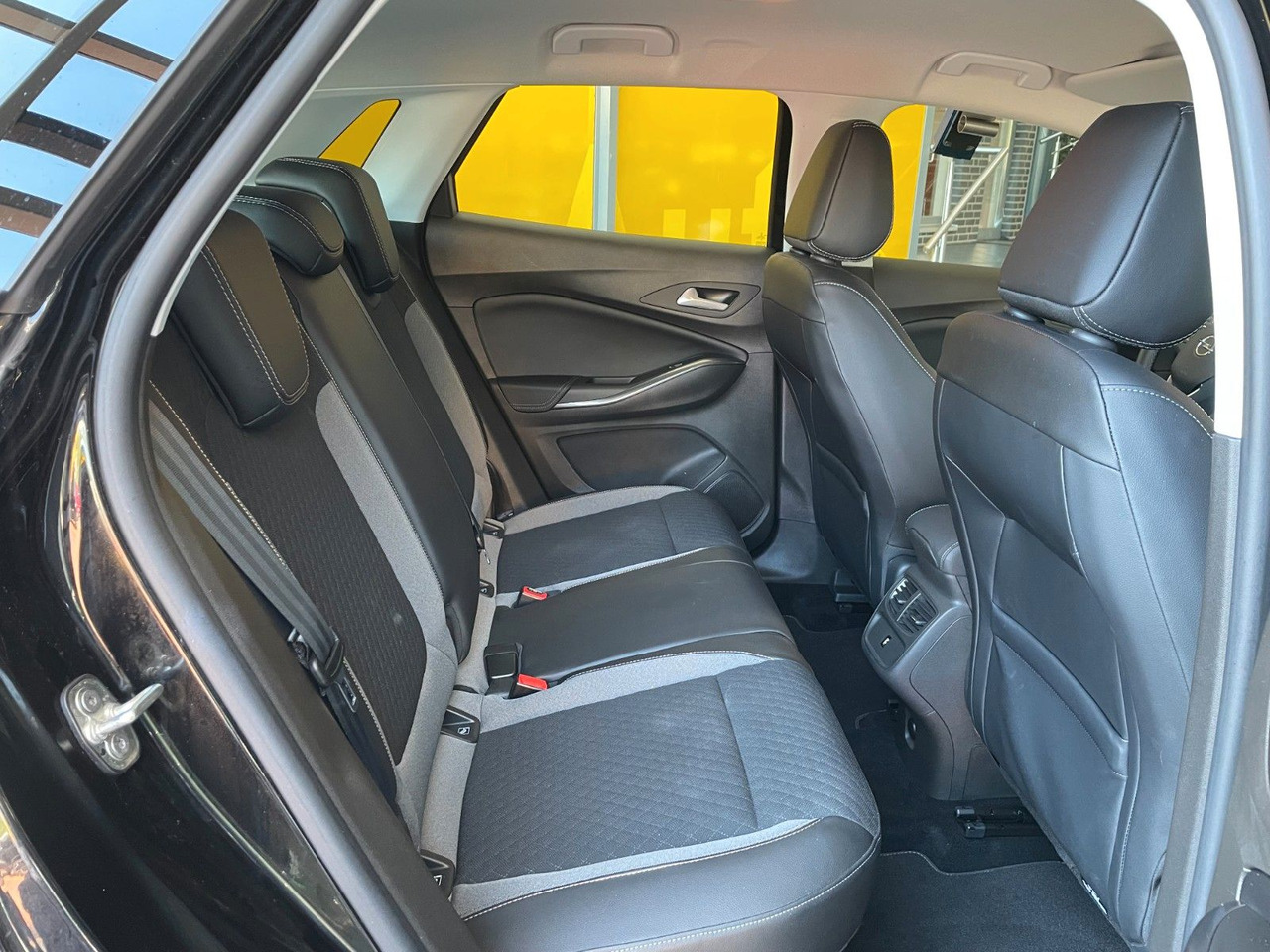 SUV/ Geländewagen Opel Grandland (X) Elegance Kamera Sitz- & Lenkradhzg: das Bild 7