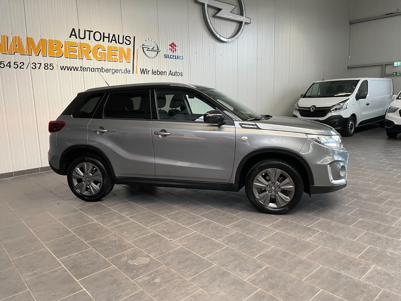 Suzuki Vitara 1.4 Mild-Hybrid Comfort 4x2 Kamera LED AC - Personentransporter: das Bild 2 Suzuki Vitara 1.4 Mild-Hybrid Comfort 4x2 Kamera LED AC - Personentransporter: das Bild 2