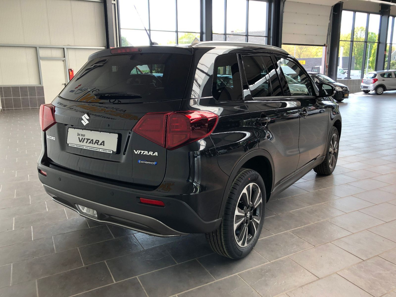 Suzuki Vitara 1.5 Hybrid Comfort+Automatik/ Panor.-Dach - SUV/ Geländewagen: das Bild 3 Suzuki Vitara 1.5 Hybrid Comfort+Automatik/ Panor.-Dach - SUV/ Geländewagen: das Bild 3