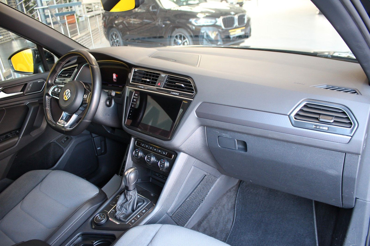 Volkswagen Tiguan 2.0 Highline R-Line 4Motion Pano ACC AHK - SUV/ Geländewagen: das Bild 4 Volkswagen Tiguan 2.0 Highline R-Line 4Motion Pano ACC AHK - SUV/ Geländewagen: das Bild 4