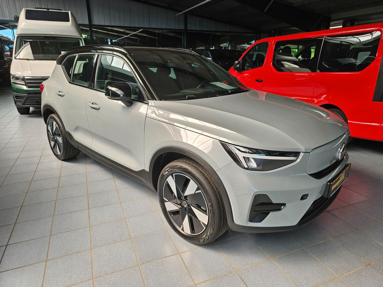 Volvo XC 40 Plus Recharge Pure Electric 2WD - SUV/ Geländewagen: das Bild 4 Volvo XC 40 Plus Recharge Pure Electric 2WD - SUV/ Geländewagen: das Bild 4