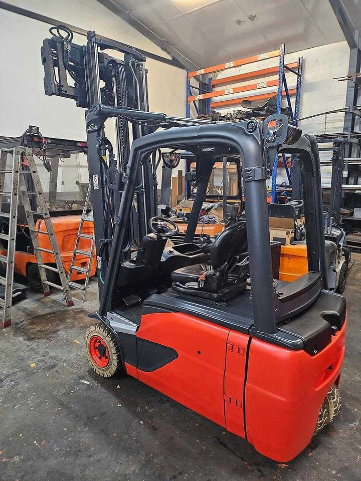 Linde E16L-02 - Elektrostapler: das Bild 4 Linde E16L-02 - Elektrostapler: das Bild 4