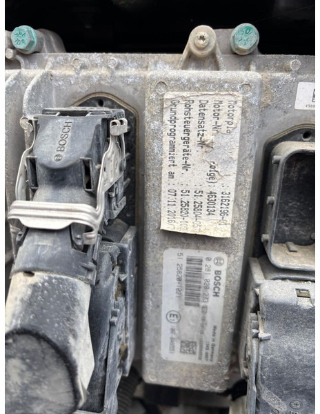 MAN D2676LF52 - Motor: das Bild 5 MAN D2676LF52 - Motor: das Bild 5