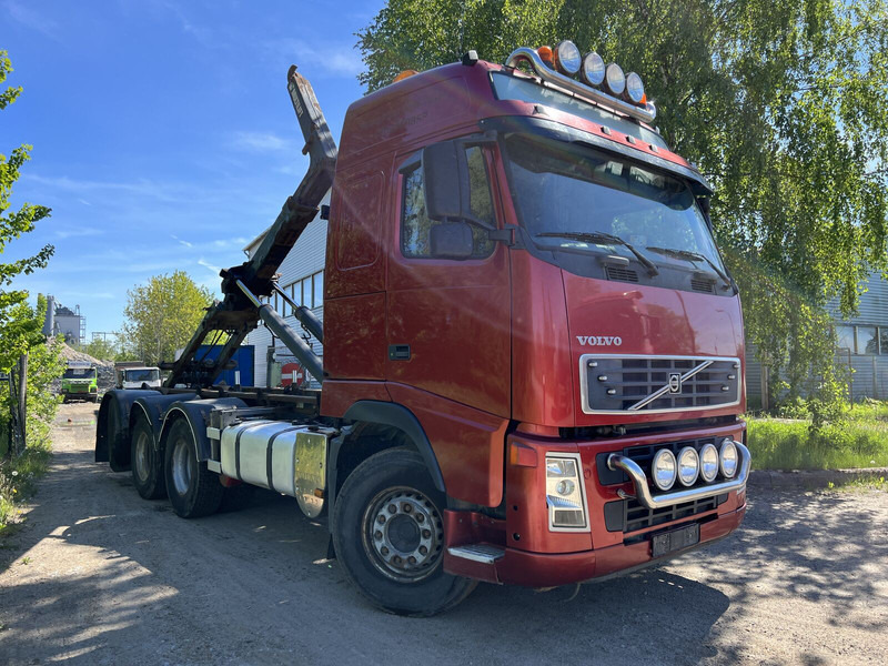 Volvo FH480 - Abrollkipper: das Bild 3 Volvo FH480 - Abrollkipper: das Bild 3