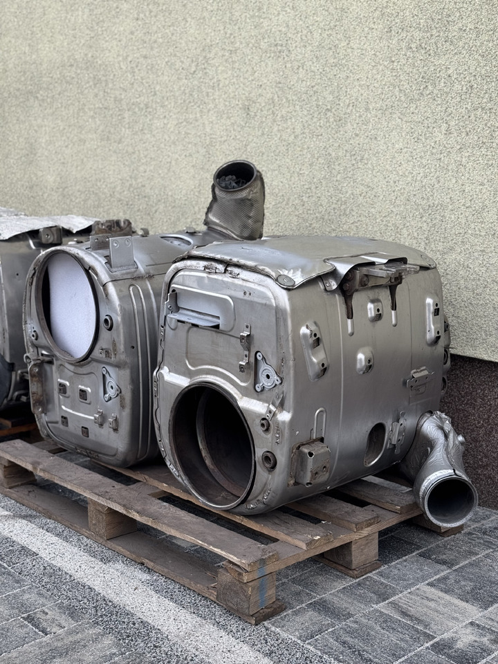 DAF XF 106 XG CF Efficient catalytic converters - Auspuff/ Abgasanlage für LKW: das Bild 4 DAF XF 106 XG CF Efficient catalytic converters - Auspuff/ Abgasanlage für LKW: das Bild 4