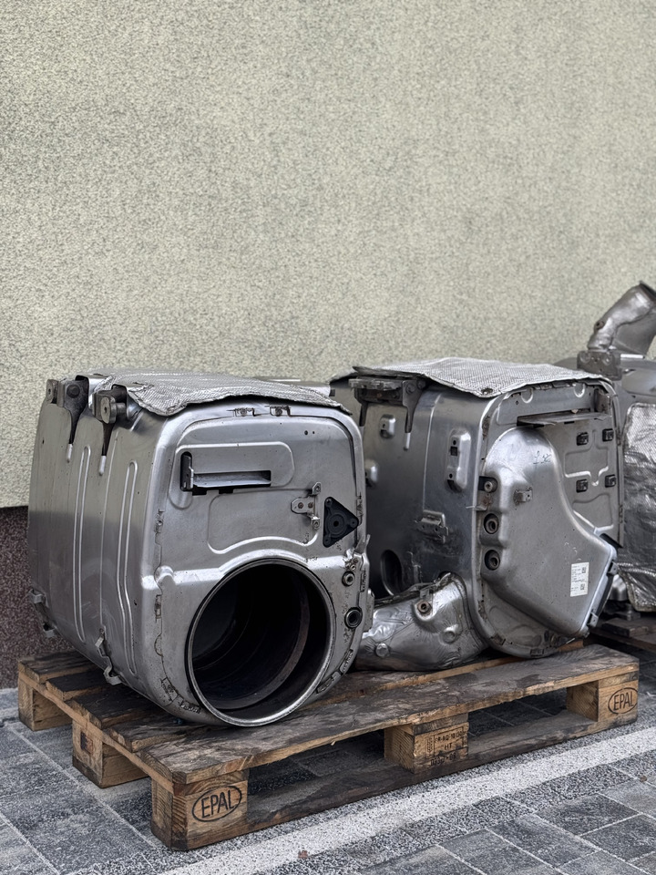 DAF XF 106 XG CF Efficient catalytic converters - Auspuff/ Abgasanlage für LKW: das Bild 5 DAF XF 106 XG CF Efficient catalytic converters - Auspuff/ Abgasanlage für LKW: das Bild 5