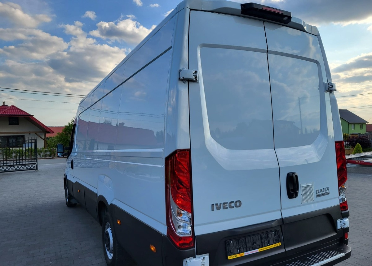 Iveco Iveco 180 Himatic 3.0 180hp Maxi -v Led -Xenon- v Led-Xenon - Kastenwagen: das Bild 4 Iveco Iveco 180 Himatic 3.0 180hp Maxi -v Led -Xenon- v Led-Xenon - Kastenwagen: das Bild 4