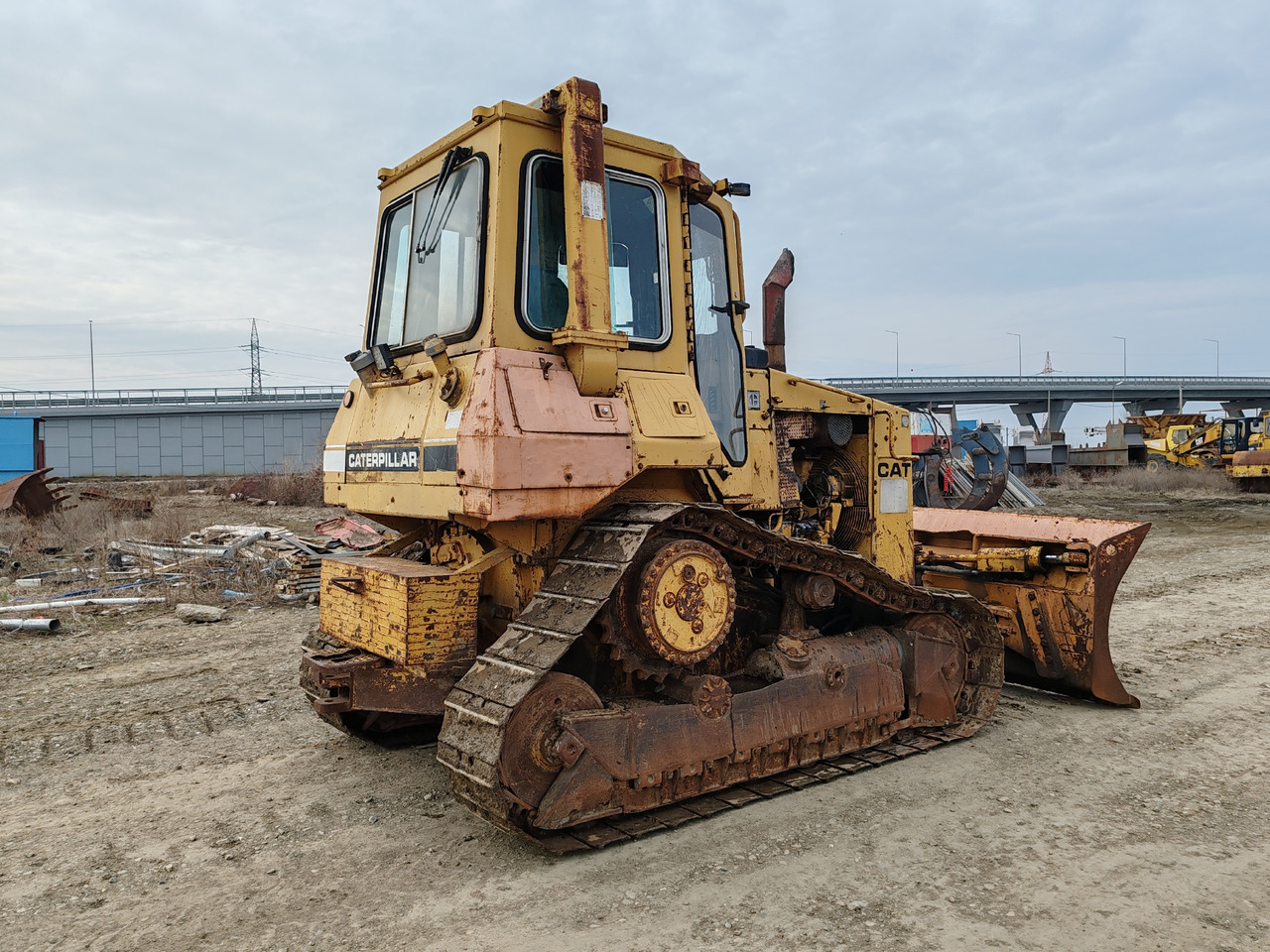 Caterpillar D4H - Bulldozer: das Bild 5 Caterpillar D4H - Bulldozer: das Bild 5