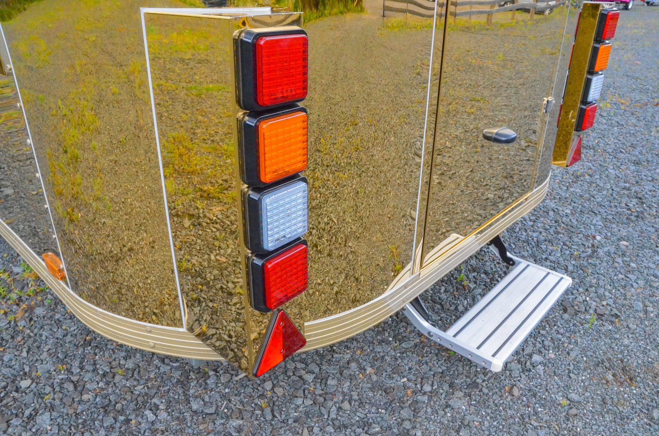 Deli Star Trailer American 6000 - EU Standards - Verkaufsanhänger: das Bild 5 Deli Star Trailer American 6000 - EU Standards - Verkaufsanhänger: das Bild 5