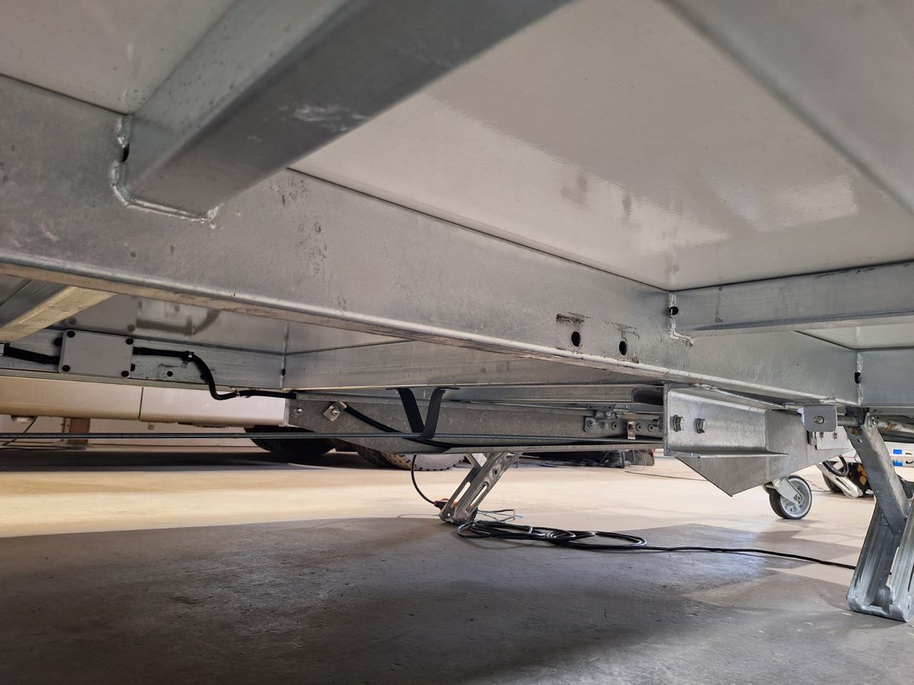 Deli Star Trailer Deli Promotion & General Sales 6000 - EU standards - Verkaufsanhänger: das Bild 4 Deli Star Trailer Deli Promotion & General Sales 6000 - EU standards - Verkaufsanhänger: das Bild 4