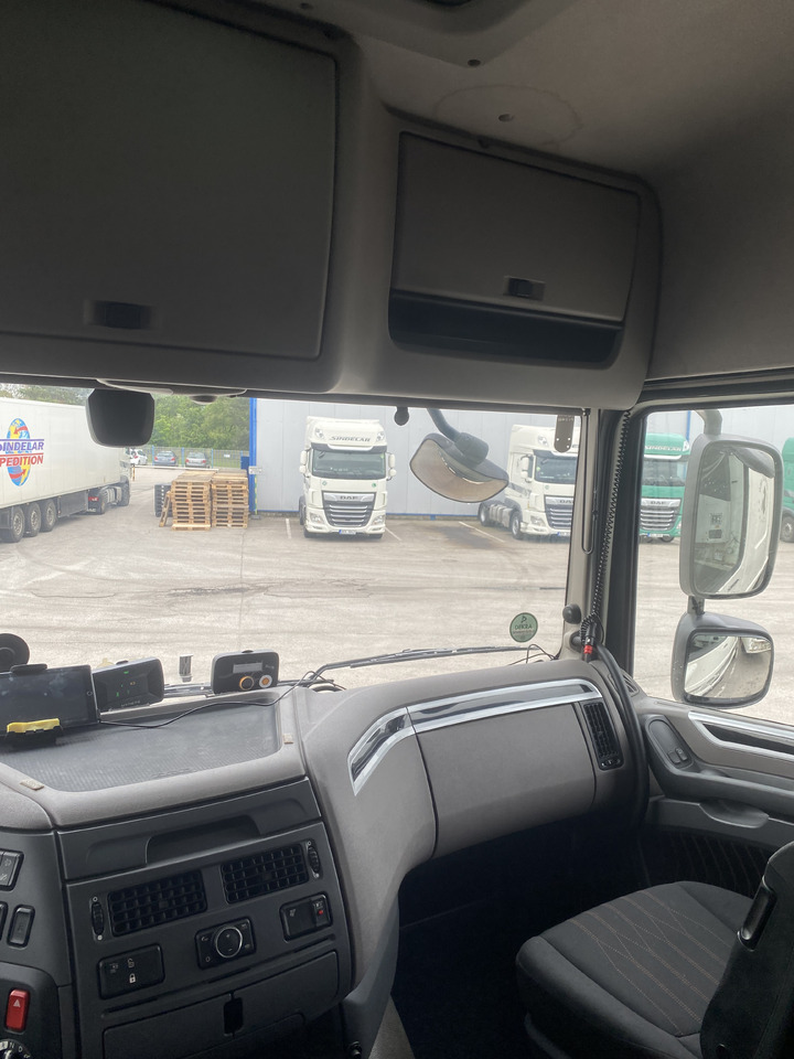 Sattelzugmaschine DAF H4EN3: das Bild 9