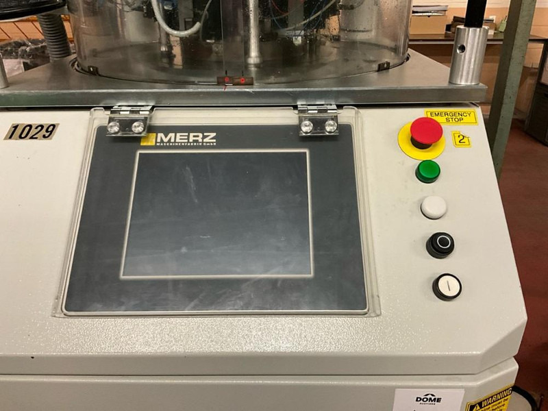 Merz CC4 II - Industriemaschine: das Bild 5 Merz CC4 II - Industriemaschine: das Bild 5
