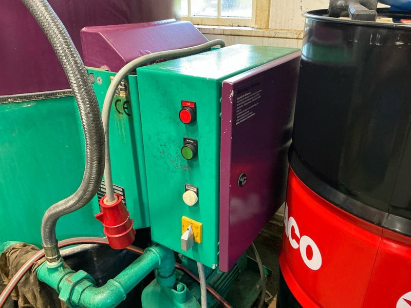 Perkute 82 WT - Metallbearbeitungsmaschine: das Bild 5 Perkute 82 WT - Metallbearbeitungsmaschine: das Bild 5