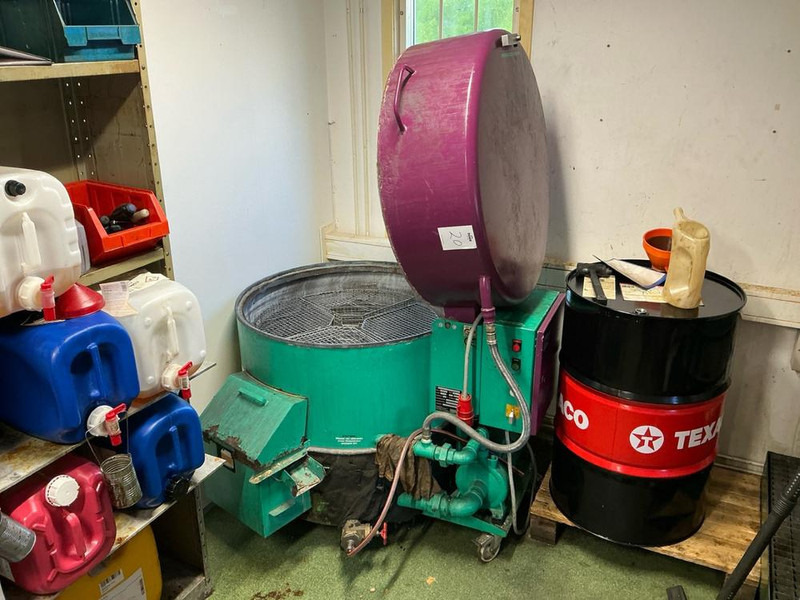 Perkute 82 WT - Metallbearbeitungsmaschine: das Bild 2 Perkute 82 WT - Metallbearbeitungsmaschine: das Bild 2