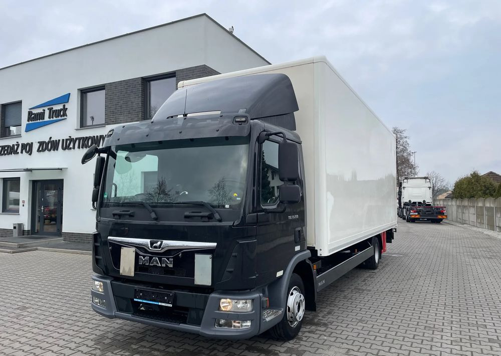 MAN TGL 12.250, KONTENER 7,3m ( 18 europalet ) - Koffer LKW: das Bild 2 MAN TGL 12.250, KONTENER 7,3m ( 18 europalet ) - Koffer LKW: das Bild 2