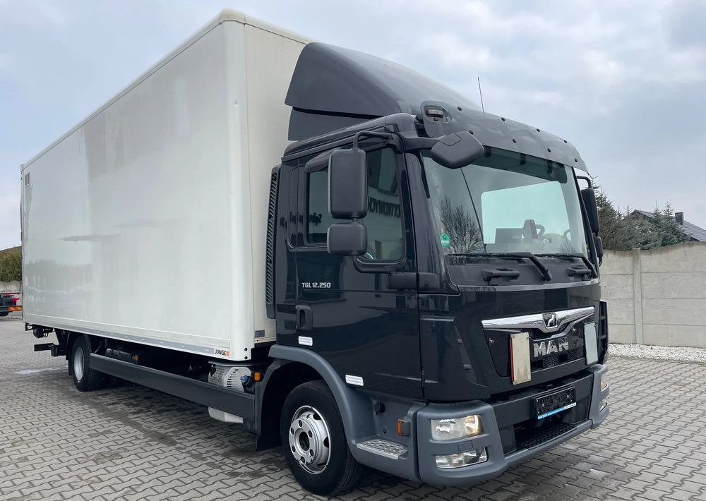 MAN TGL 12.250, KONTENER 7,3m ( 18 europalet ) - Koffer LKW: das Bild 4 MAN TGL 12.250, KONTENER 7,3m ( 18 europalet ) - Koffer LKW: das Bild 4