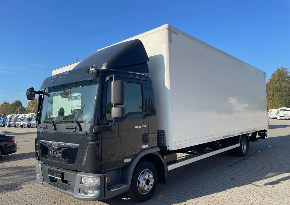 MAN TGL 12.250 - Koffer LKW: das Bild 2 MAN TGL 12.250 - Koffer LKW: das Bild 2