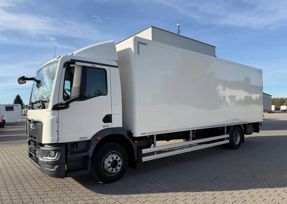 MAN TGM 15.250 - Koffer LKW: das Bild 2 MAN TGM 15.250 - Koffer LKW: das Bild 2