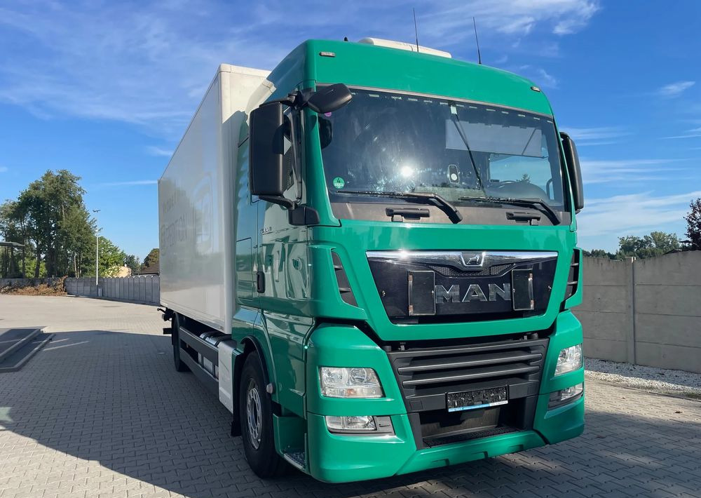 MAN TGX 18.420/ KONTENER 7,2m - Koffer LKW: das Bild 3 MAN TGX 18.420/ KONTENER 7,2m - Koffer LKW: das Bild 3