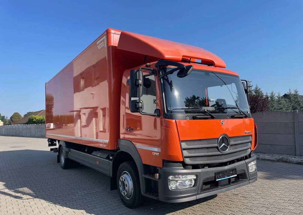 Mercedes-Benz ATEGO 1218 - Koffer LKW: das Bild 2 Mercedes-Benz ATEGO 1218 - Koffer LKW: das Bild 2