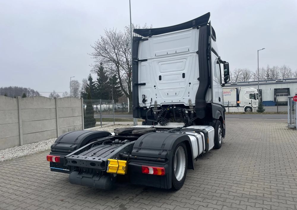 Mercedes-Benz ACTROS 1845, Mega, Gigaspace, Salonka! - Sattelzugmaschine: das Bild 4 Mercedes-Benz ACTROS 1845, Mega, Gigaspace, Salonka! - Sattelzugmaschine: das Bild 4